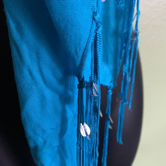 Large Square scarf - Picture 4 of 7